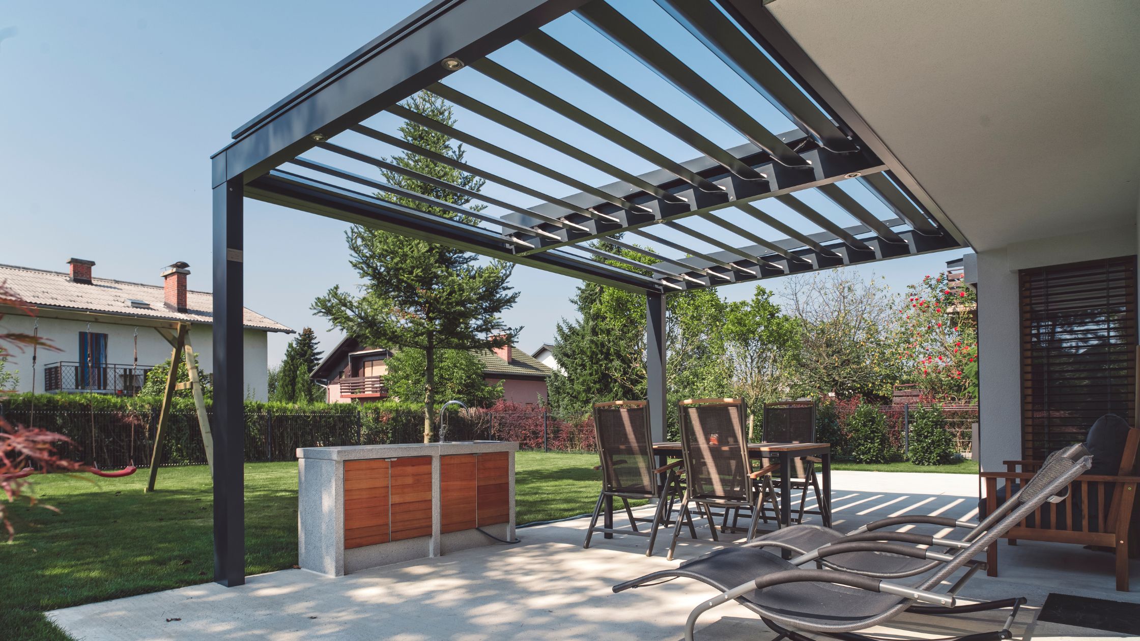 awnings and pergolas
