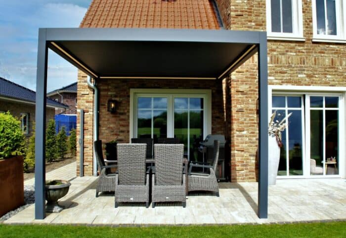 Pinela Louvered Roof - Image 2